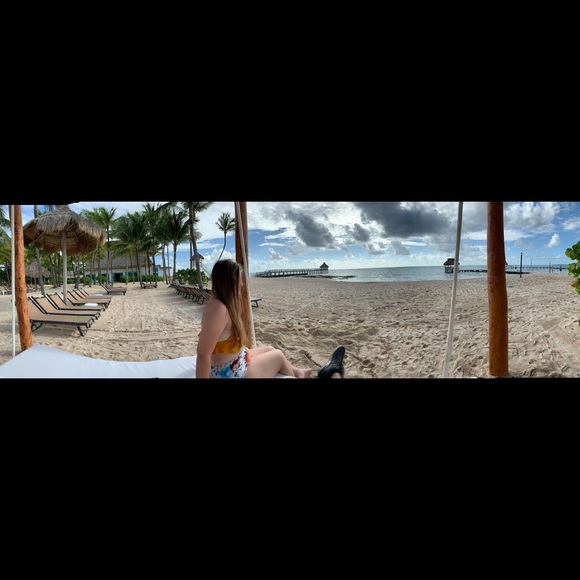 Meet your Posher, Mallory - Picture 7 of 8